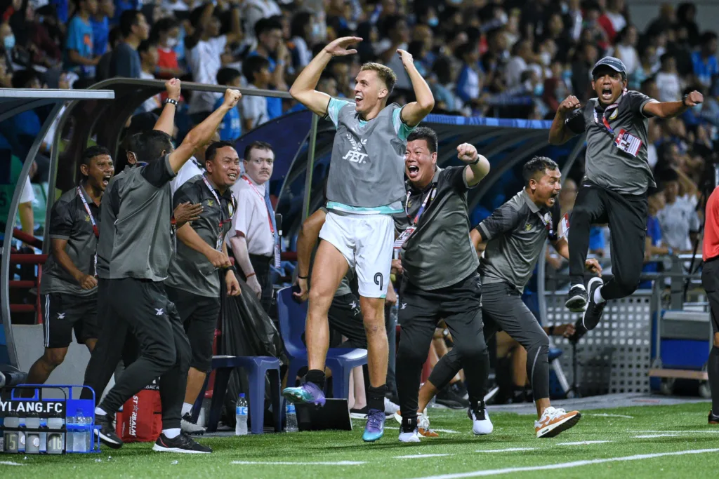 Mighty Eagles soar against Sailors again with resounding 3-1 victory