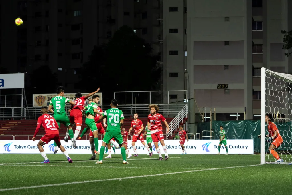 Eagles’ wings clipped by Jaguars