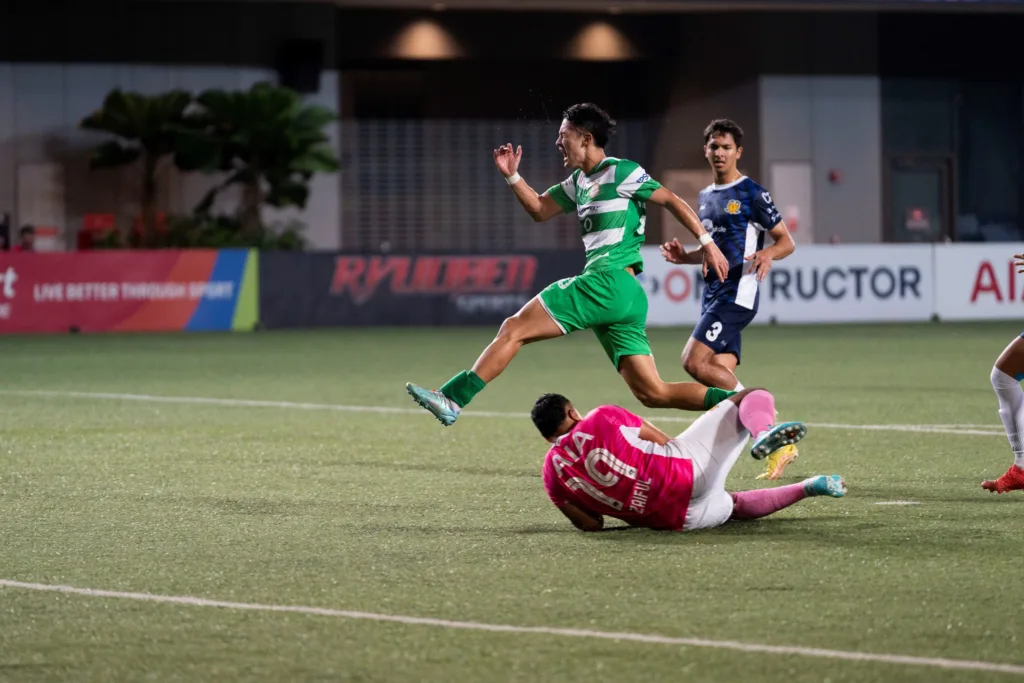 10-man Eagles suffer home defeat against the Cheetahs